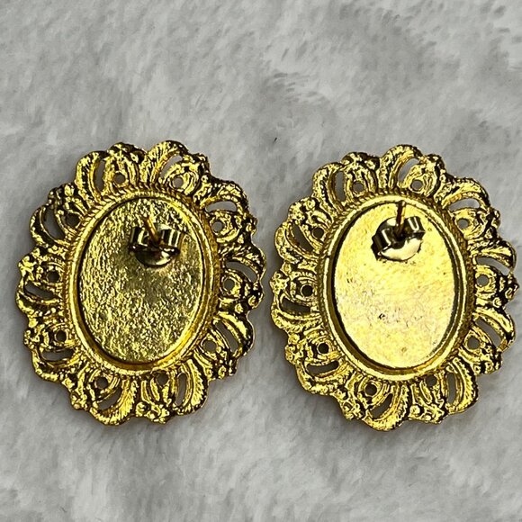 Vintage Gold-Plated Cameo Earrings With Abalone Shell Inlay - Picture 2 of 3